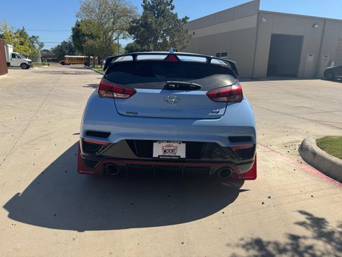 Used 2020 Hyundai Veloster N FWD image 3