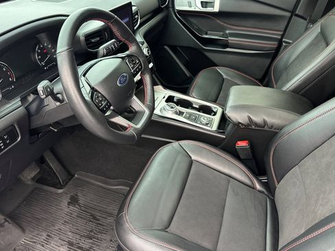 Used 2023 Ford Explorer ST-Line w/ Class IV Trailer Tow Package image 10