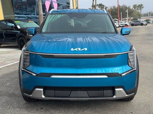 New 2026 Kia EV9 Wind image 8