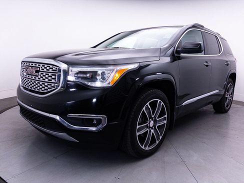 Used 2017 GMC Acadia Denali w/ Technology Package AWD/4WD image 14