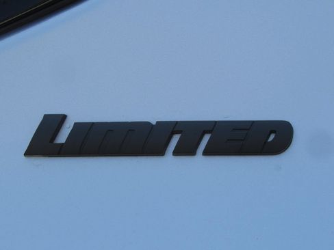 Used 2024 Toyota Tundra Limited w/ TRD Off-Road Package AWD/4WD image 11