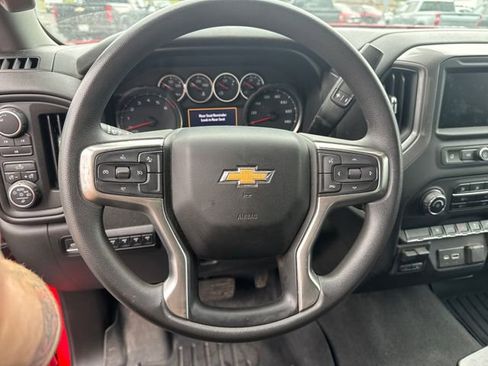 Used 2021 Chevrolet Silverado 2500 Custom w/ Custom Value Package image 17