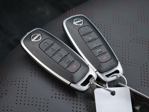 New 2026 Nissan Sentra SR w/ SR Premium Package image 30