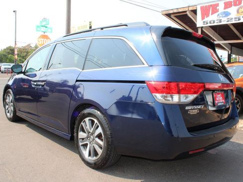 Used 2015 Honda Odyssey Touring image 4