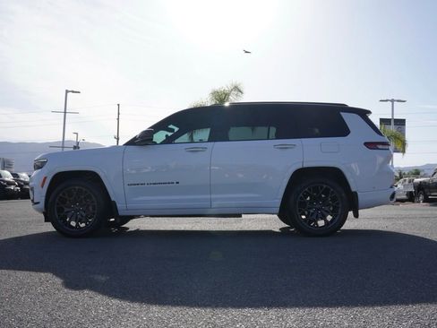 Used 2024 Jeep Grand Cherokee L Summit image 7
