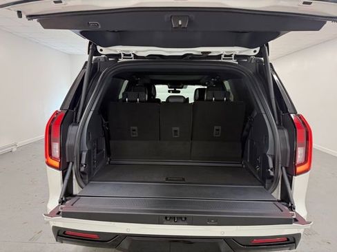 New 2026 Ford Expedition Platinum w/ Stealth Appearance Package image 8