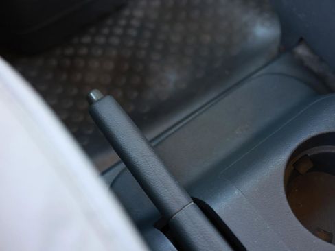 Used 2004 Honda Element EX image 33