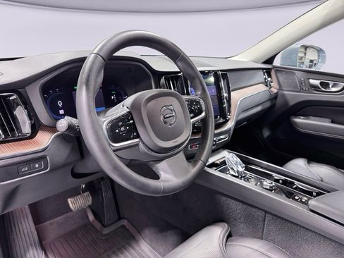 Used 2023 Volvo XC60 T8 Ultimate image 20