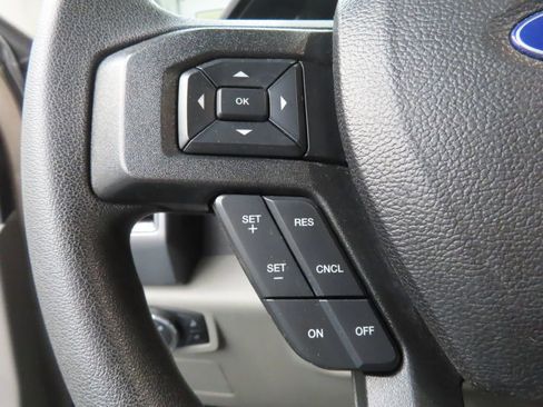 Used 2017 Ford F150 XLT AWD/4WD image 46