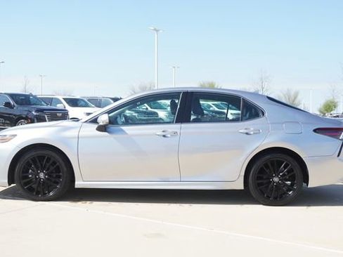 Used 2024 Toyota Camry XSE FWD image 6