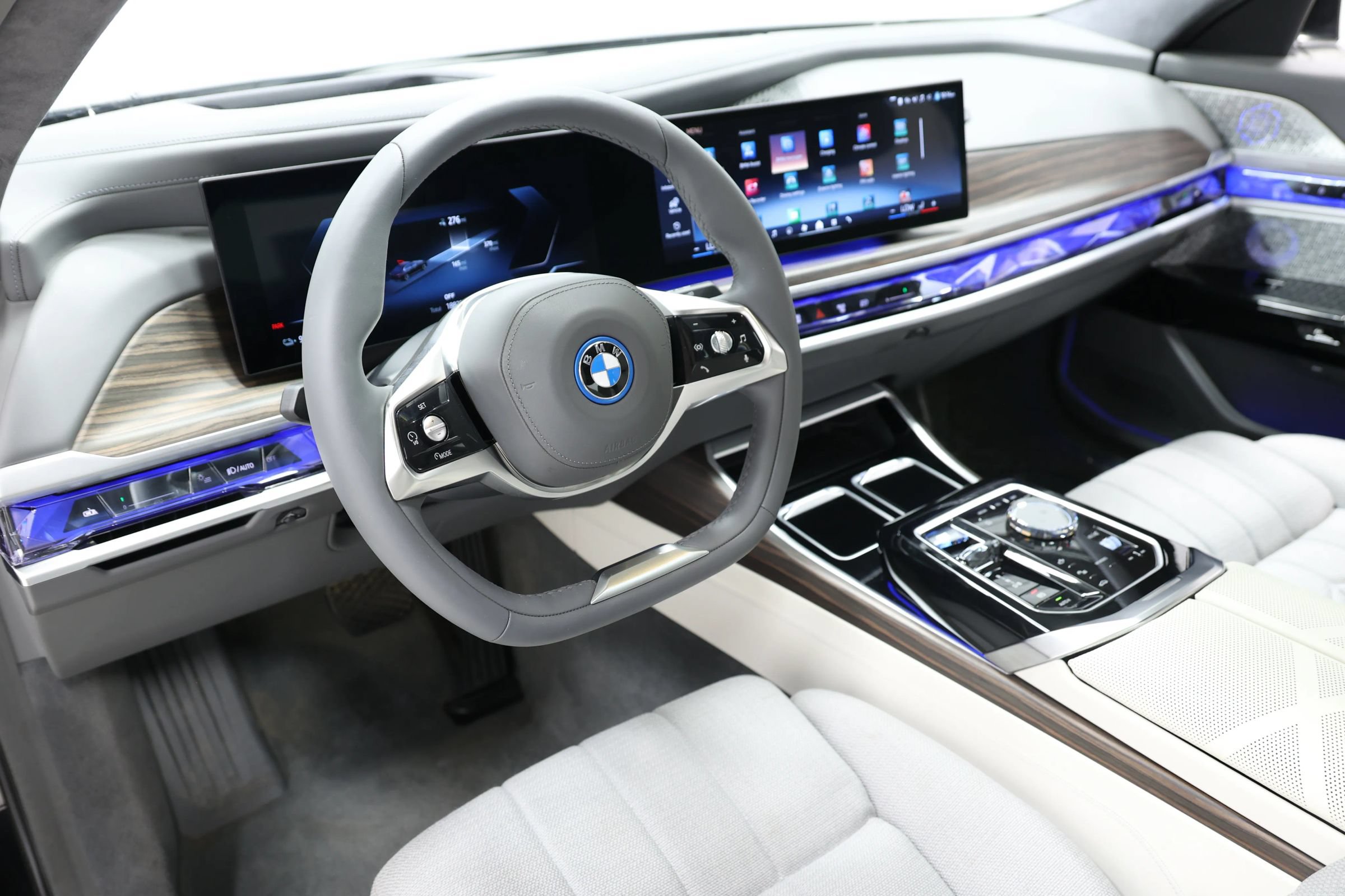 Used 2023 BMW i7 xDrive60 AWD/4WD image 21