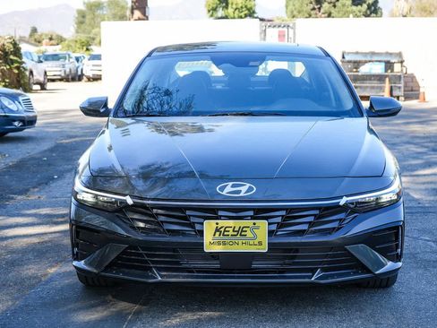 New 2025 Hyundai Elantra Limited image 6