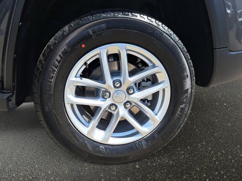 New 2026 Jeep Grand Cherokee Laredo X AWD/4WD image 31