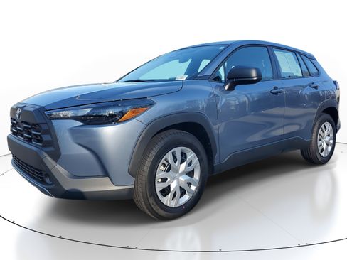 Used 2026 Toyota Corolla Cross L image 3