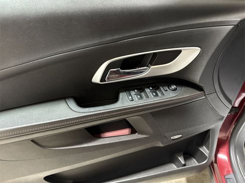 Used 2011 Chevrolet Equinox LT w/ Chrome Appearance Package image 21