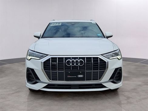 Certified 2025 Audi Q3 2.0T Premium w/ Convenience Package image 2