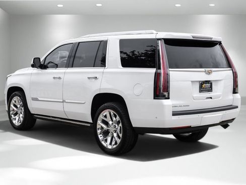Used 2019 Cadillac Escalade Platinum AWD/4WD image 9