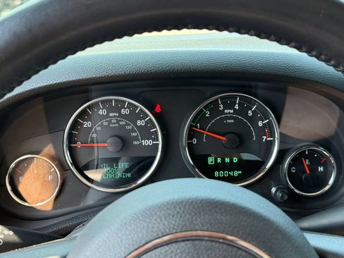 Used 2017 Jeep Wrangler Unlimited Rubicon w/ Connectivity Group AWD/4WD image 28