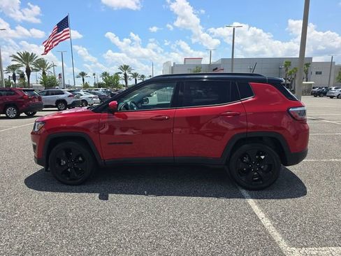 Used 2020 Jeep Compass Latitude FWD image 7
