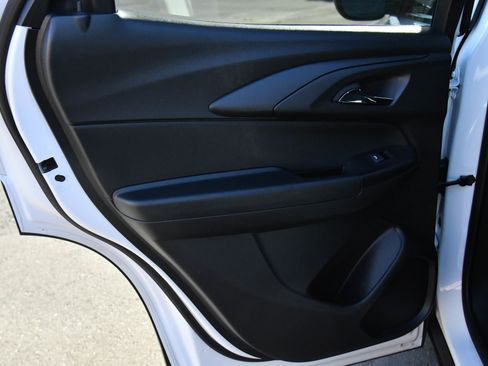 Used 2023 Chevrolet TrailBlazer RS w/ Convenience Package image 32