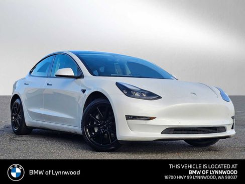 Used 2022 Tesla Model 3 Long Range image 1