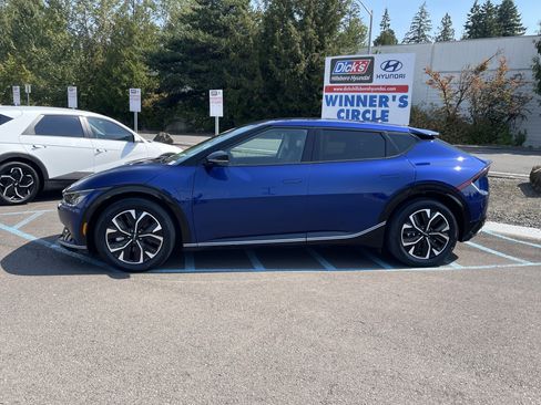 Used 2023 Kia EV6 Wind AWD/4WD image 2
