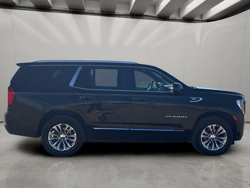 Used 2024 GMC Yukon SLT image 6