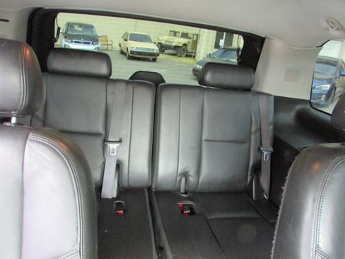 Used 2009 Cadillac Escalade 2WD image 23