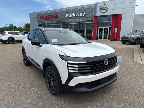 New 2026 Nissan Kicks SR w/ SR Premium Package AWD/4WD image 1