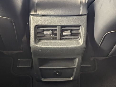 Certified 2024 Ford Edge SEL image 17