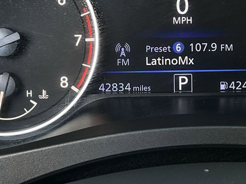 Used 2025 Nissan Altima 2.5 SV FWD image 33
