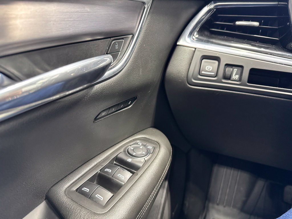 Used 2021 Cadillac XT6 Luxury w/ LPO, Floor Liner Package AWD/4WD image 9