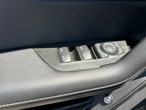 Used 2024 Chevrolet Blazer LT w/ Convenience Package FWD image 13