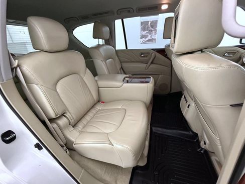 Used 2016 INFINITI QX80 4WD w/ Deluxe Technology Package image 18