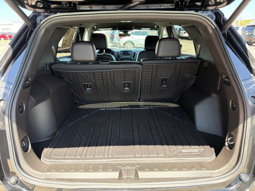 Used 2022 Chevrolet Equinox RS w/ LPO, Floor Liner Package FWD image 12