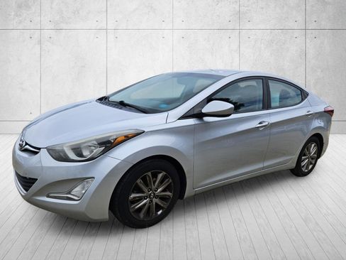 Used 2014 Hyundai Elantra SE w/ Option Group 02 FWD image 6