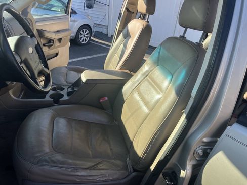 Used 2004 Ford Explorer Sport XLT AWD/4WD image 25