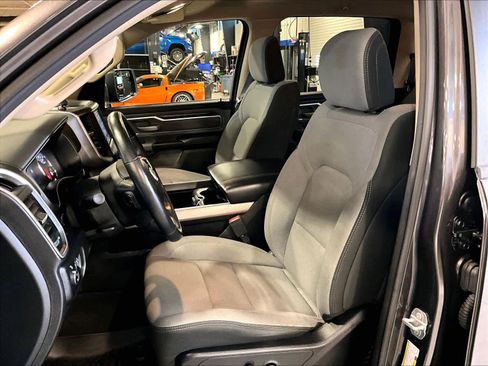 Used 2019 RAM 1500 Big Horn image 10