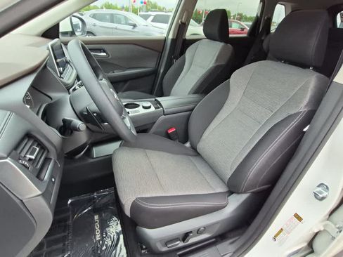 Used 2023 Nissan Rogue SV AWD/4WD image 10