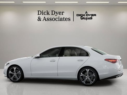 Used 2025 Mercedes-Benz C 300 Sedan image 21
