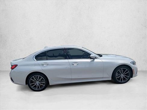Used 2020 BMW 330i Sedan w/ Convenience Package RWD image 4