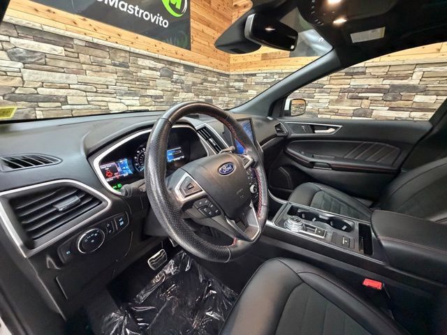 Used 2021 Ford Edge ST-Line AWD/4WD image 12