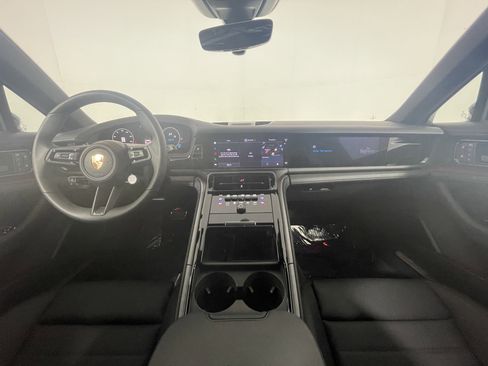Certified 2026 Porsche Panamera image 13