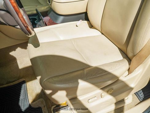 Used 2009 Cadillac Escalade AWD image 25