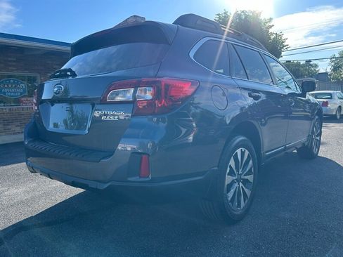 Used 2015 Subaru Outback 2.5i Limited AWD/4WD image 3