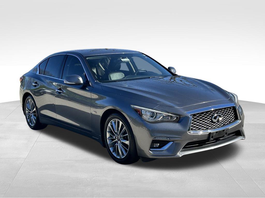 Used 2018 INFINITI Q50 Luxe w/ Essential Package (3.0T Luxe) AWD/4WD image 6