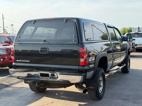 Used 2006 Chevrolet Silverado 2500 LT w/ Heavy-Duty Power Package AWD/4WD image 11