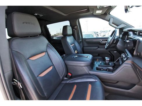 Used 2022 GMC Sierra 1500 AT4 w/ AT4 Premium Package AWD/4WD image 29