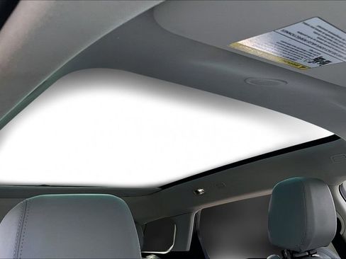 Used 2022 Land Rover Range Rover Evoque SE image 25