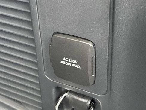 New 2026 Ford Expedition Active image 7